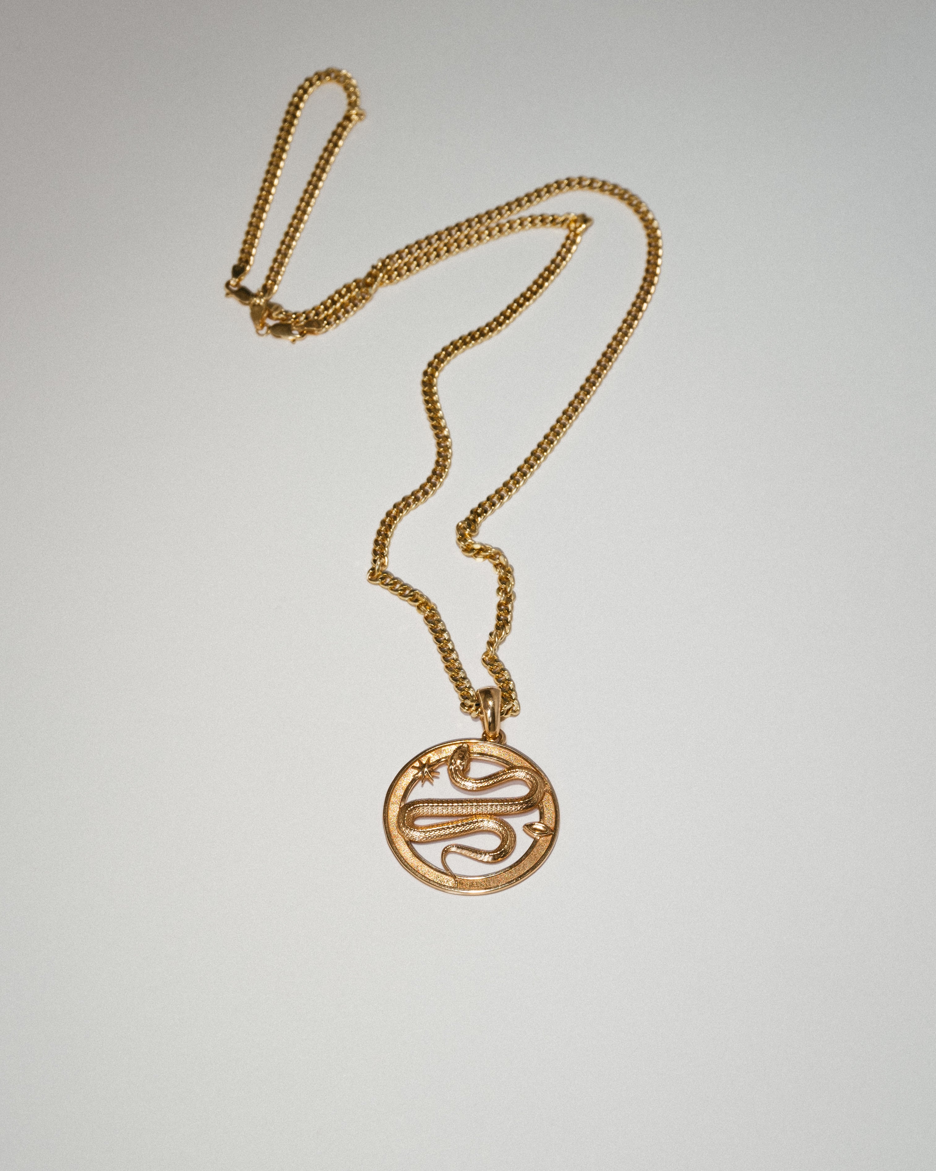 aurezzi-snake-gold-chain-necklace-schlangenkette-aus-massivem-18k-gold image 1