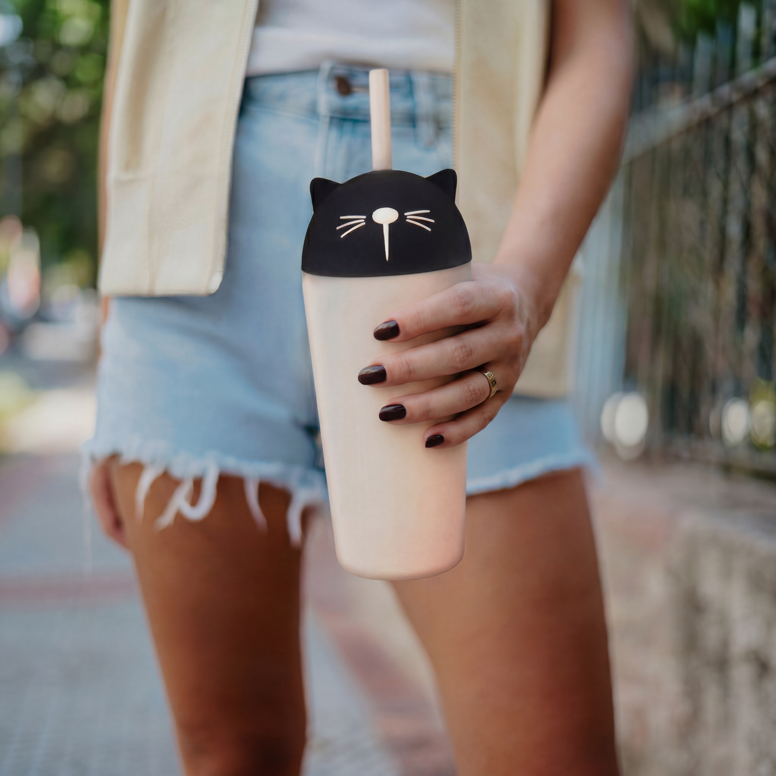 asobu-bestie-cat-sippy-tumbler-14oz-isoliert image 3