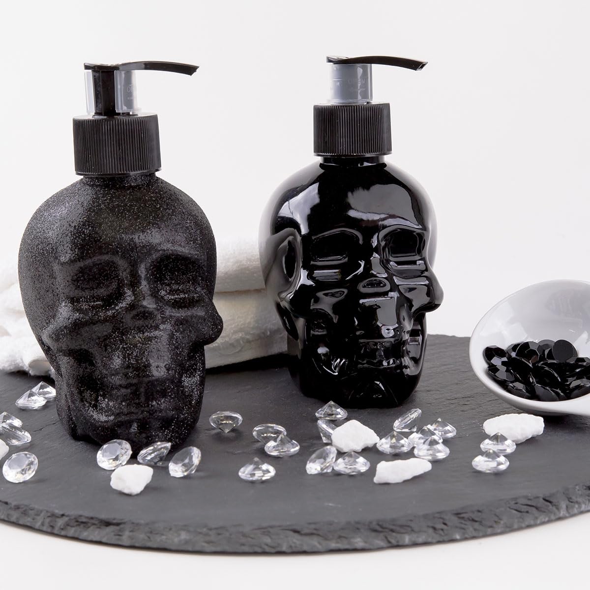 accentra-rockstar-seifenspender-totenkopf-schwarz-300-ml-kirsche image 2