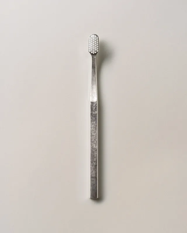 aurezzi-toothbrush-silver-white-zahnb-rste-versilbert-mit-5000-borsten image 1