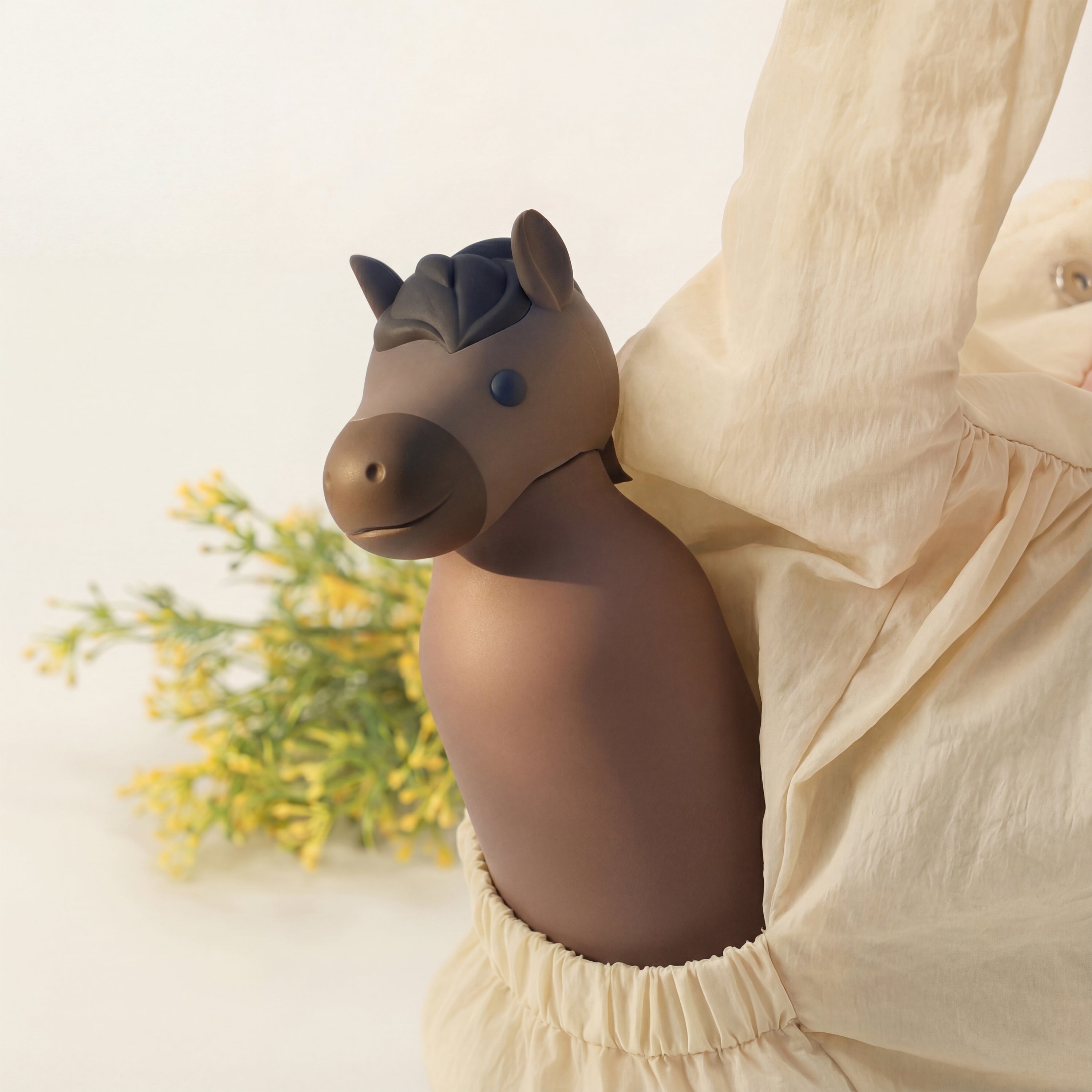 asobu-bestie-bottle-horse-trinkflasche-14oz-isoliert image 5