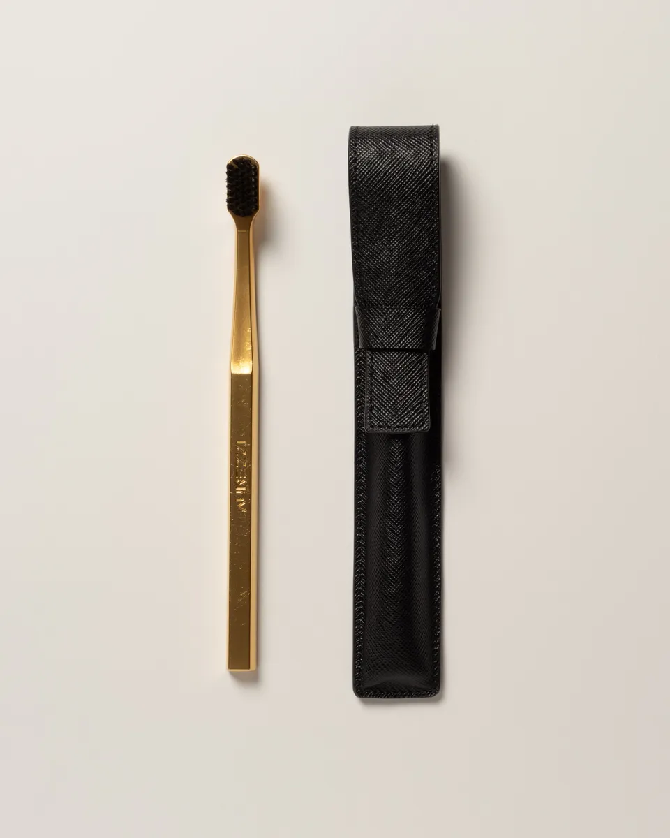 aurezzi-saffiano-lederetui-schwarz-zahnb-rste-gold-black image 1