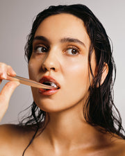 aurezzi-toothbrush-his-her-kit-24k-gold-zahnb-rsten-2er-set-gold-schwarz-gold-we image 2