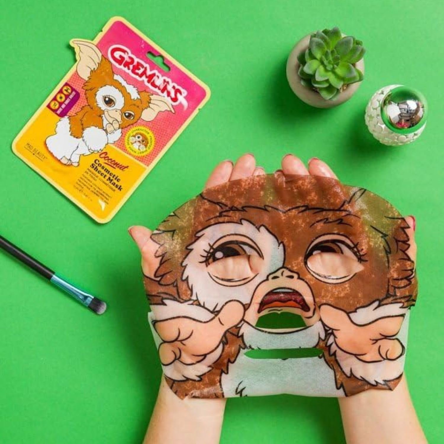 accentra-x-mad-beauty-gremlins-tuchmaske-feuchtigkeitsspendend-mit-coconut image 2